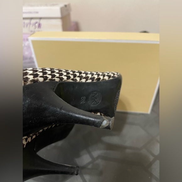 Michael Michael Kors heels. Houndstooth print. - Picture 11 of 17